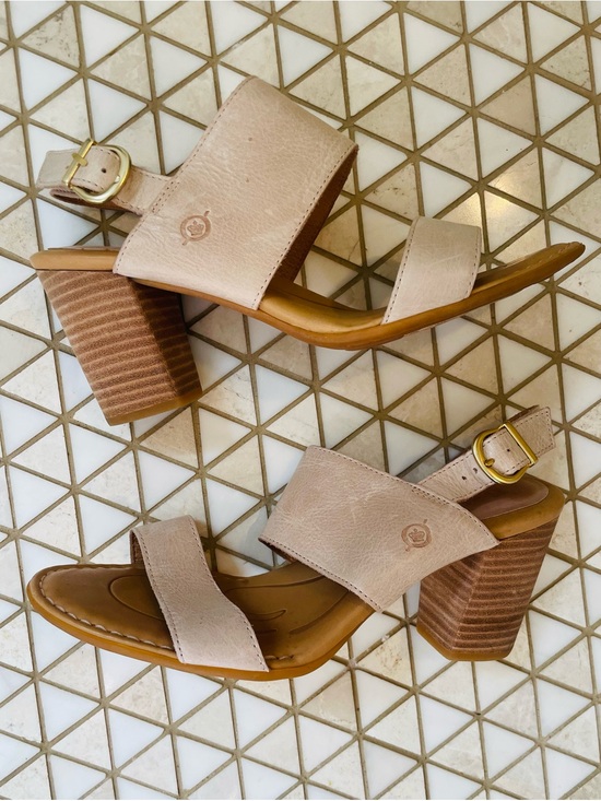 Born Shoes - Born Leather Heeled Sandals Women’s Size 9